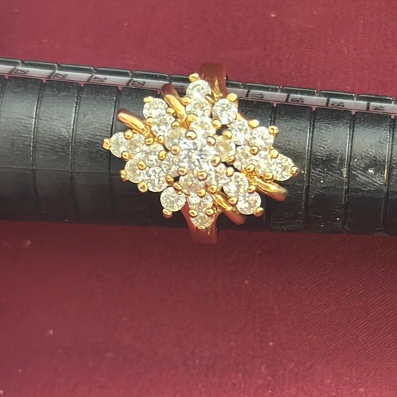 Vintage Gold and Silver Floral Ring with Sparkling Stones - Picture 1 of 7